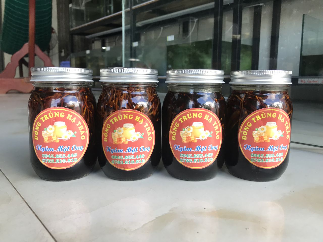 Cách ngâm đông trùng hạ thảo tươi và mật ong