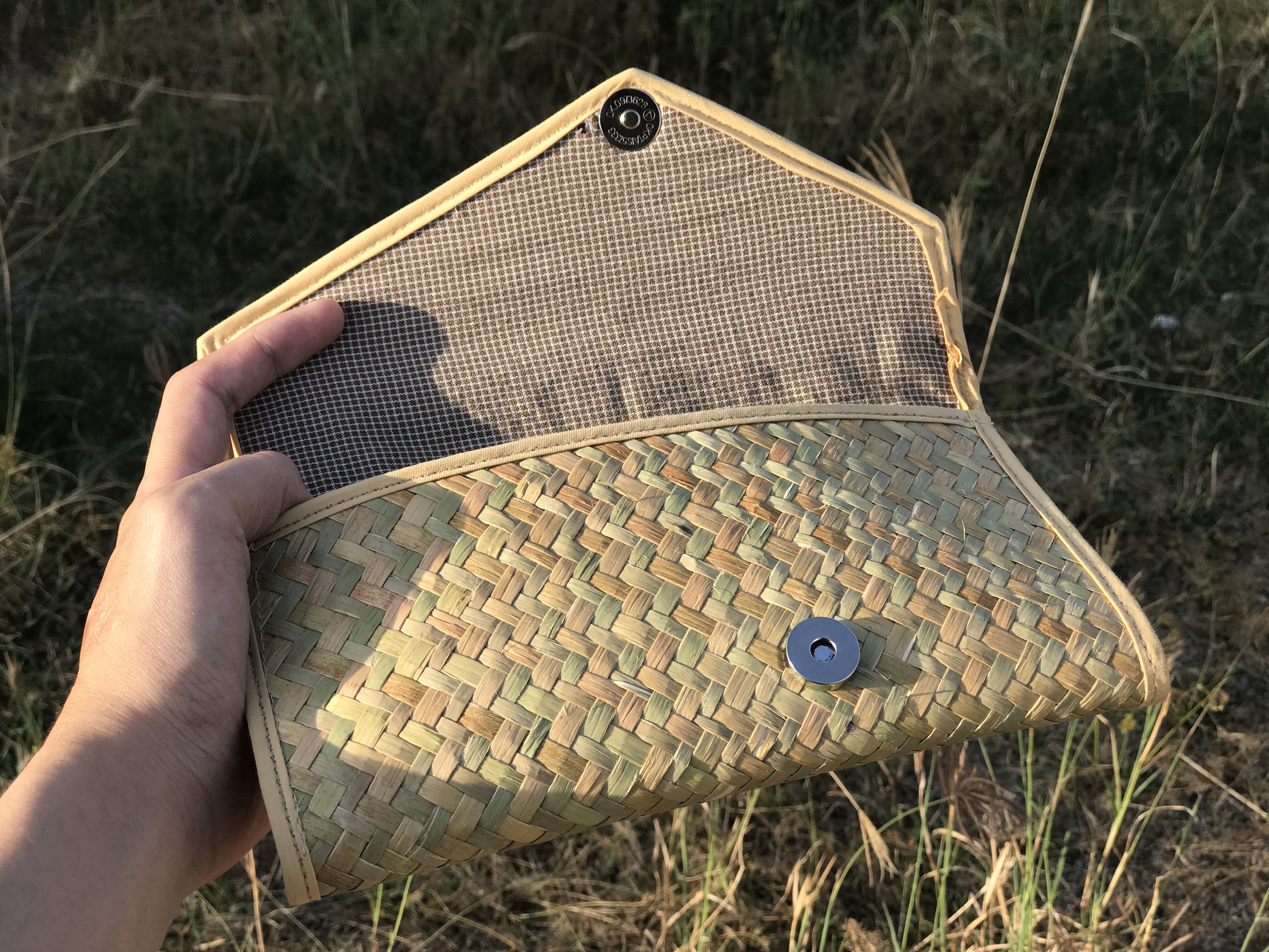 Phối cùng trang phục xanh