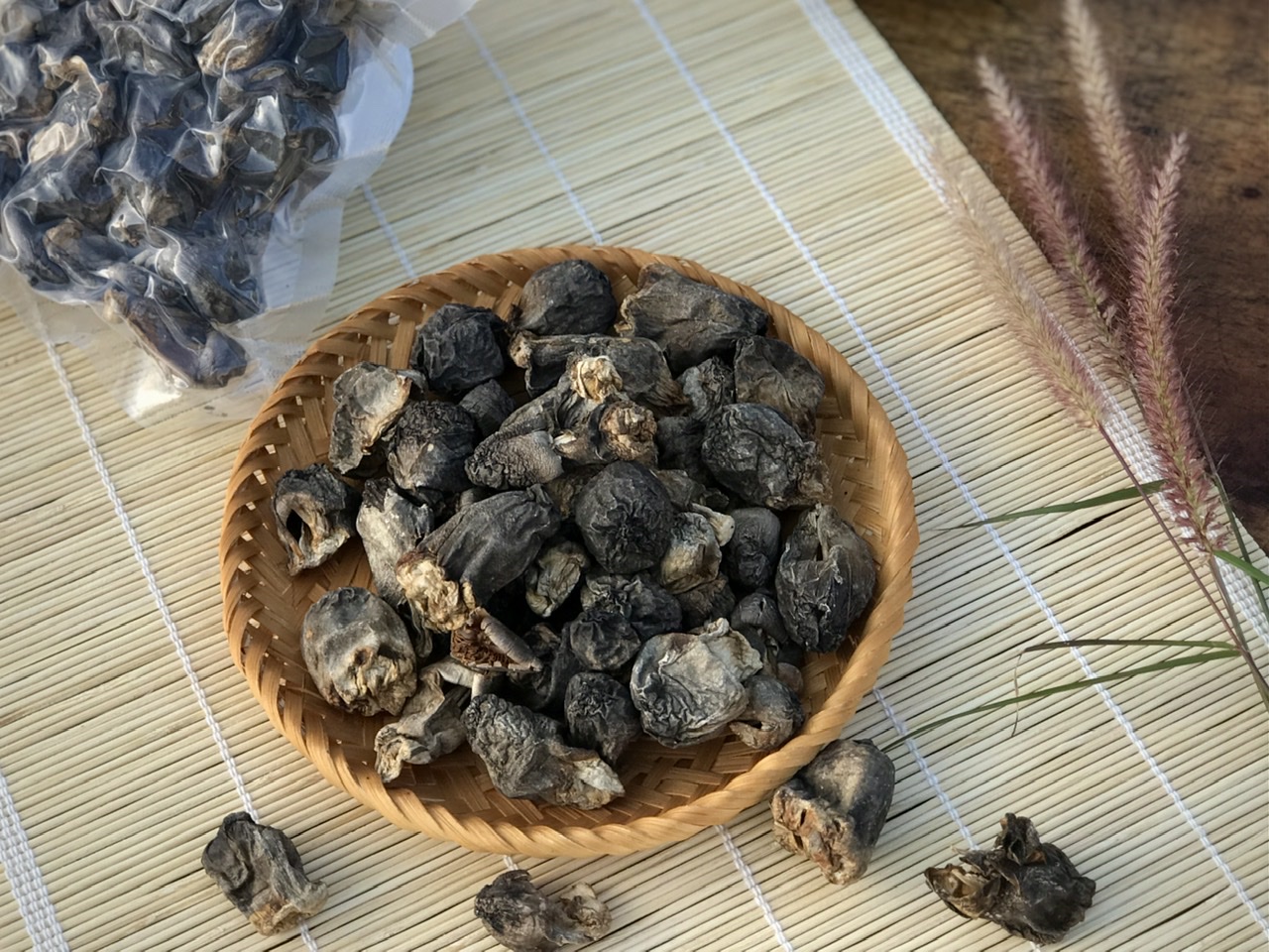 Thành phần dinh dưỡng của nấm rơm khô và nấm rơm tươi