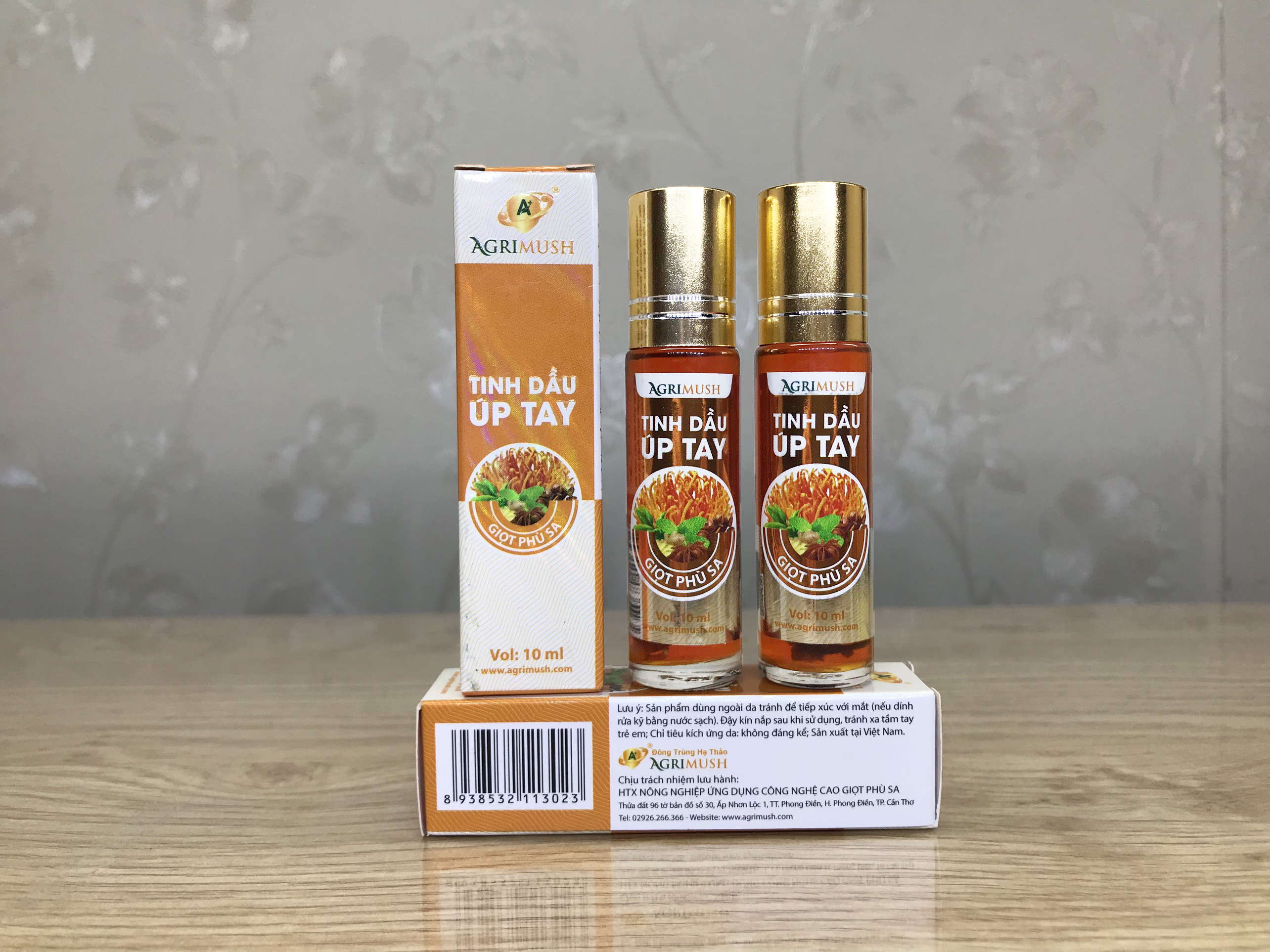 Tinh dầu úp tay đông trùng hạ thảo là gì?