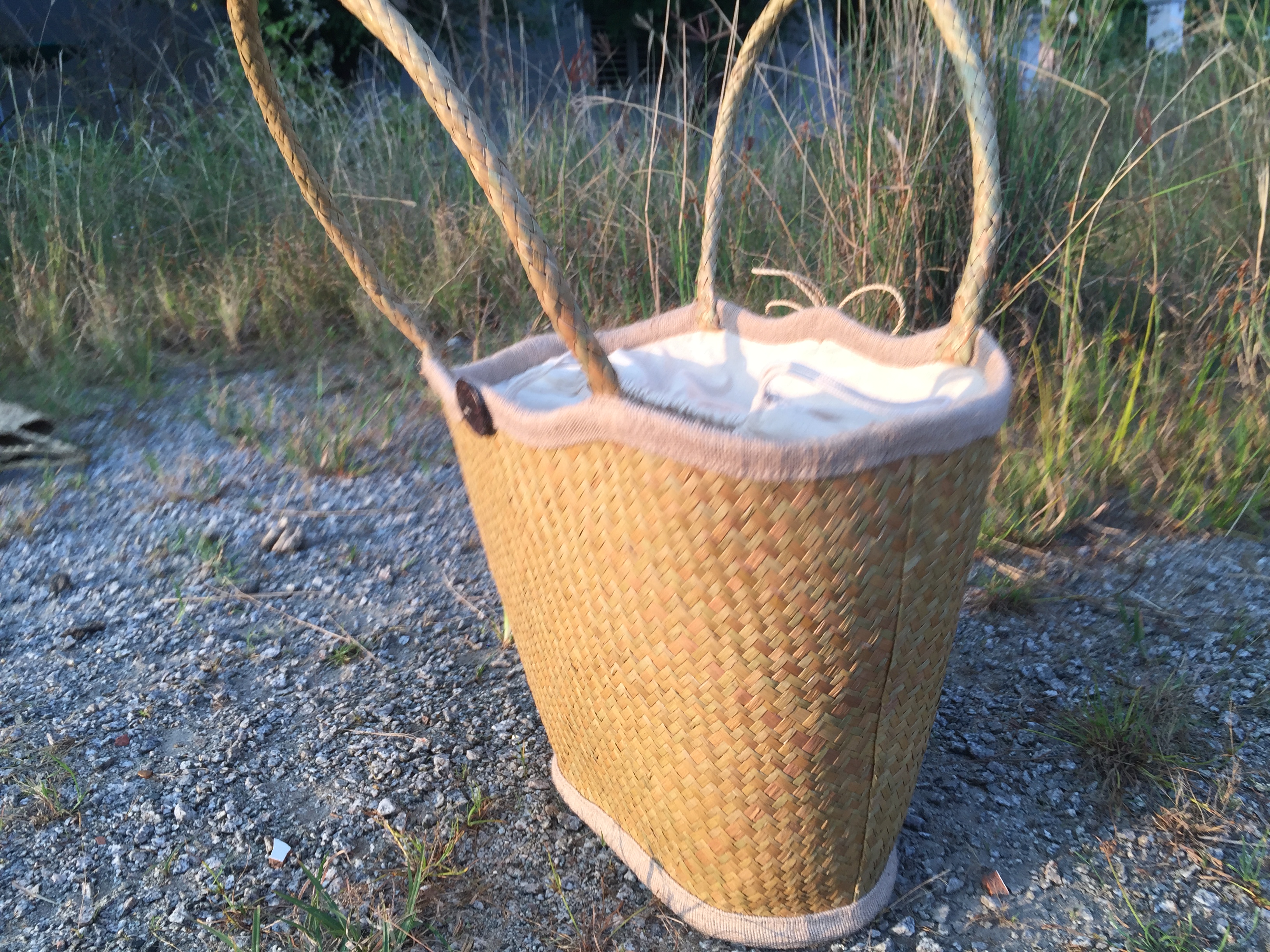 Trang phục màu sắc tươi sáng