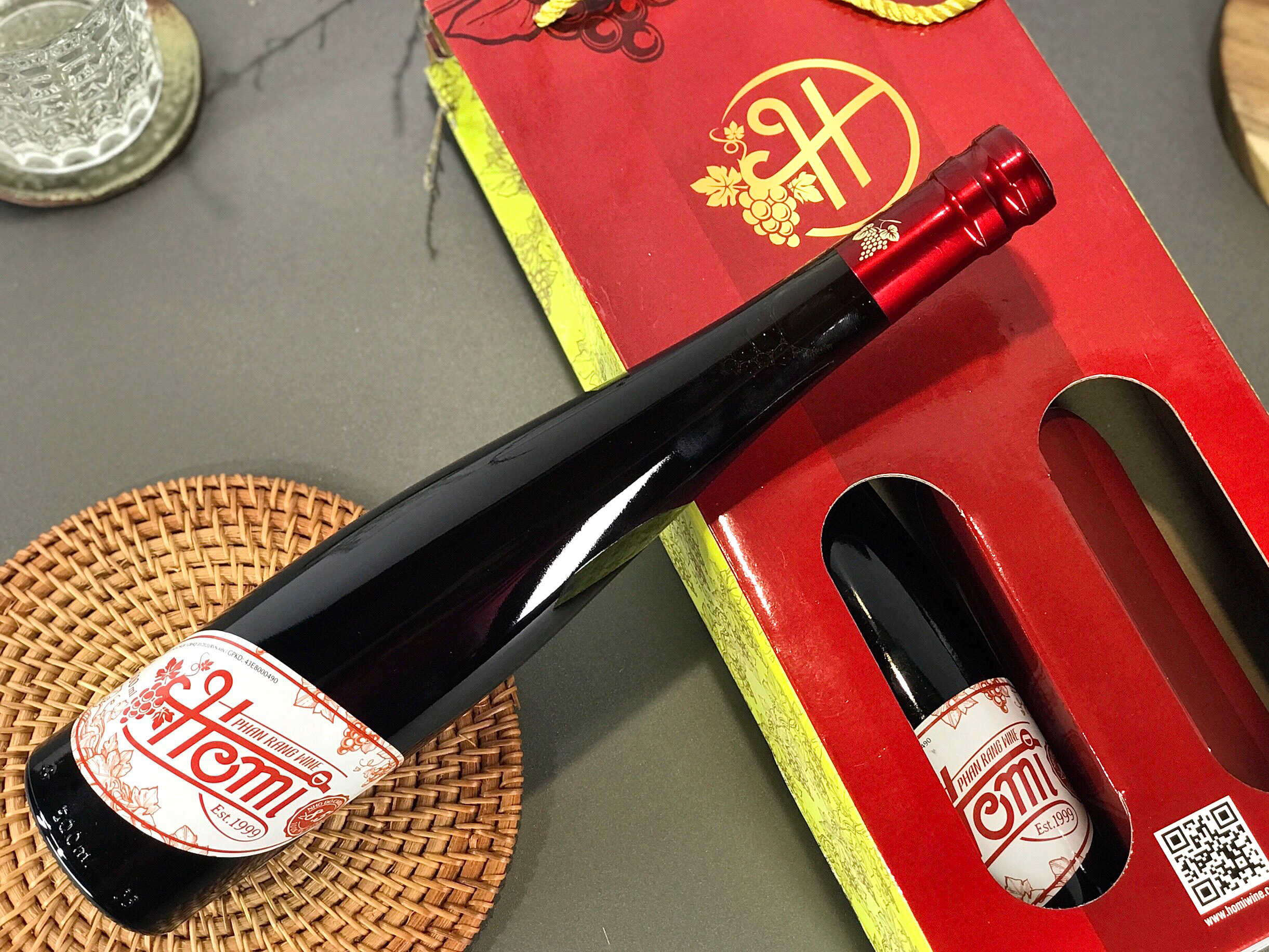 Rượu vang là gì?