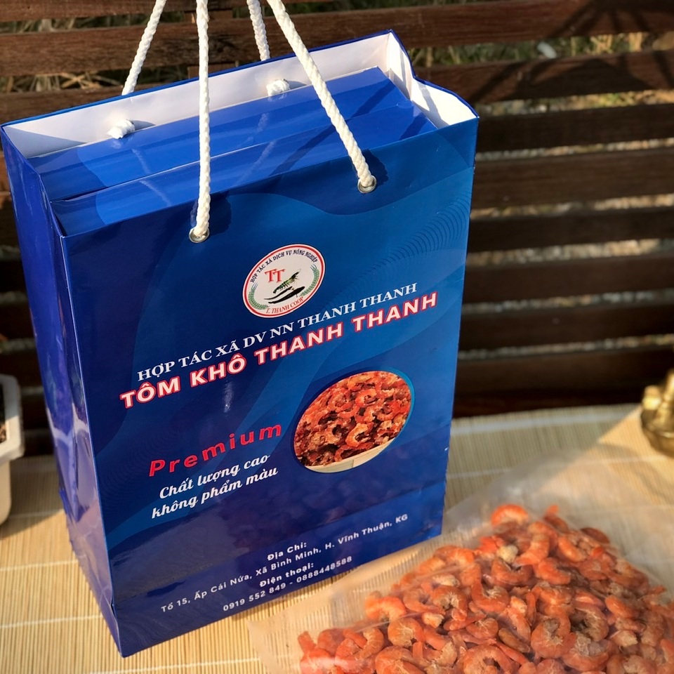 Bước 3: Sơ chế các nguyên liệu khác