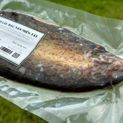 Dùng lá tre, lá chuối