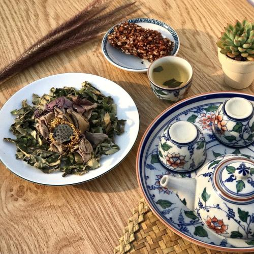 Tác Hại Của Lá Sen Là Gì?