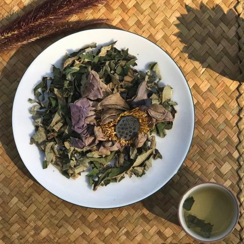 Uống Nước Lá Sen Có Tác Dụng Gì?