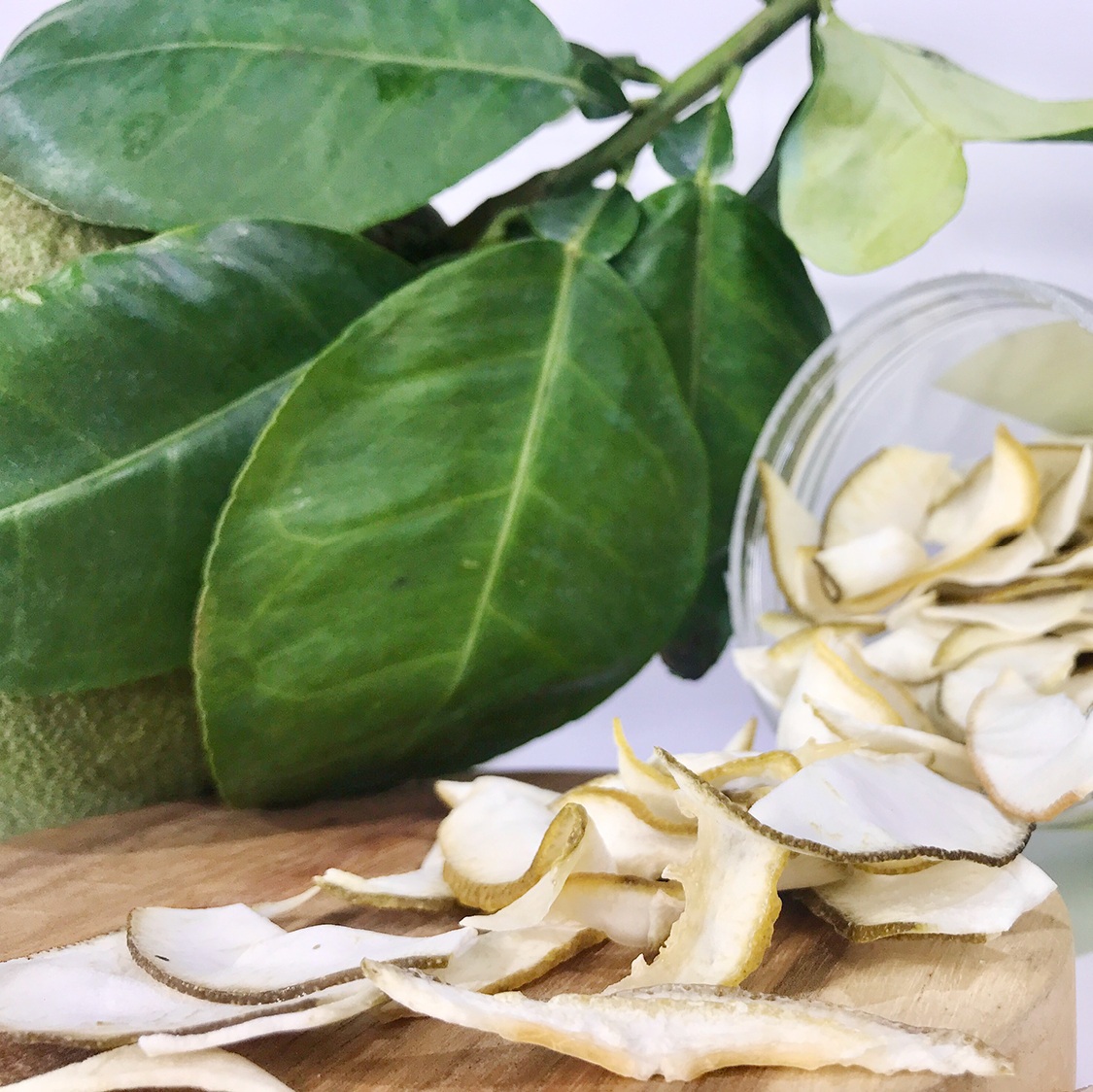 Cách Triệt Lông Bằng Lá Bưởi Có Thể Bạn Chưa Biết