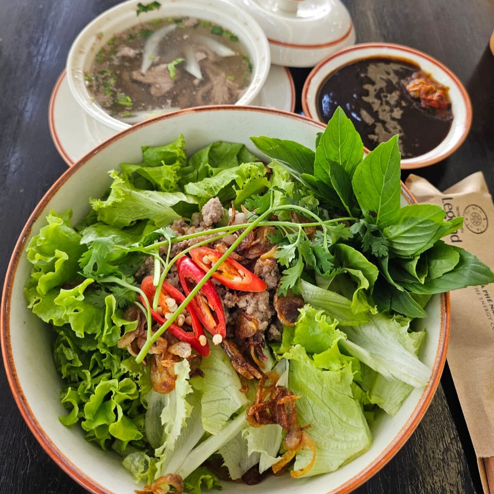 Kết hợp cùng chế độ ăn uống khoa học