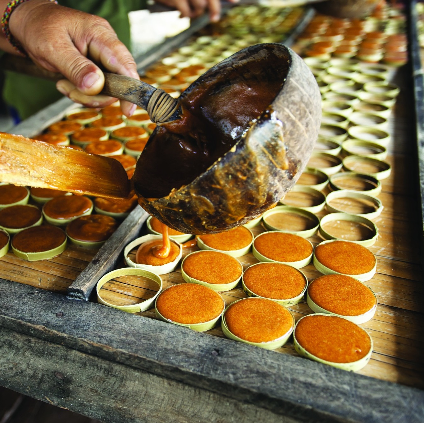 Nếu đường bị chảy nước thì có dùng được không?