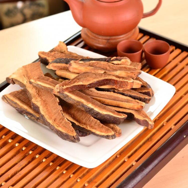 Ngâm nấm linh chi và rượu nếp cái hoa vàng