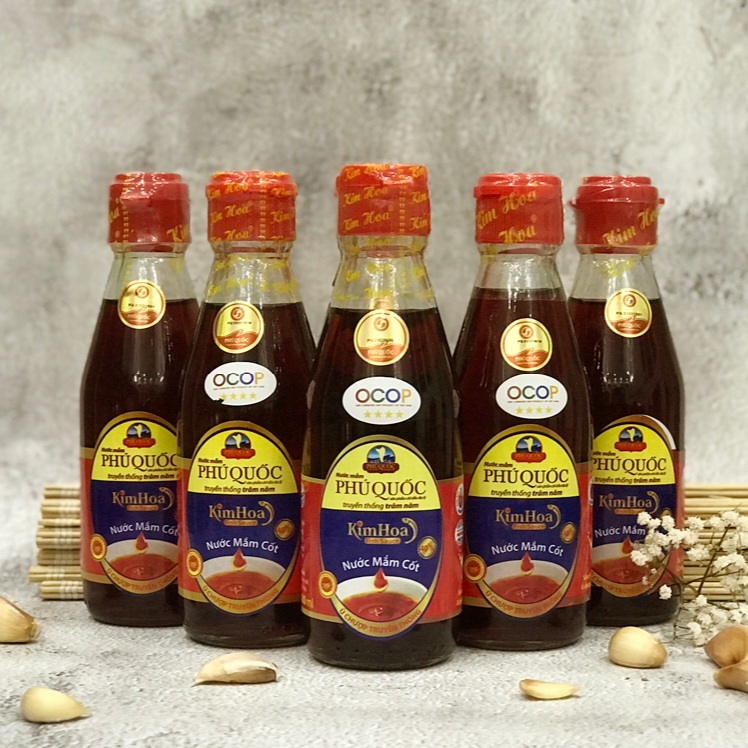 Ưu tiên nước mắm đựng trong chai thủy tinh