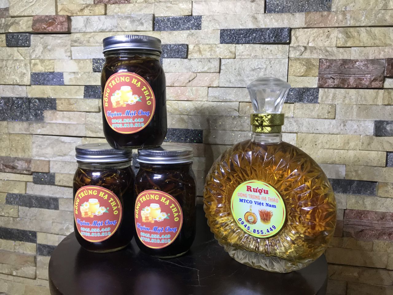 Ngâm đông trùng với mật ong