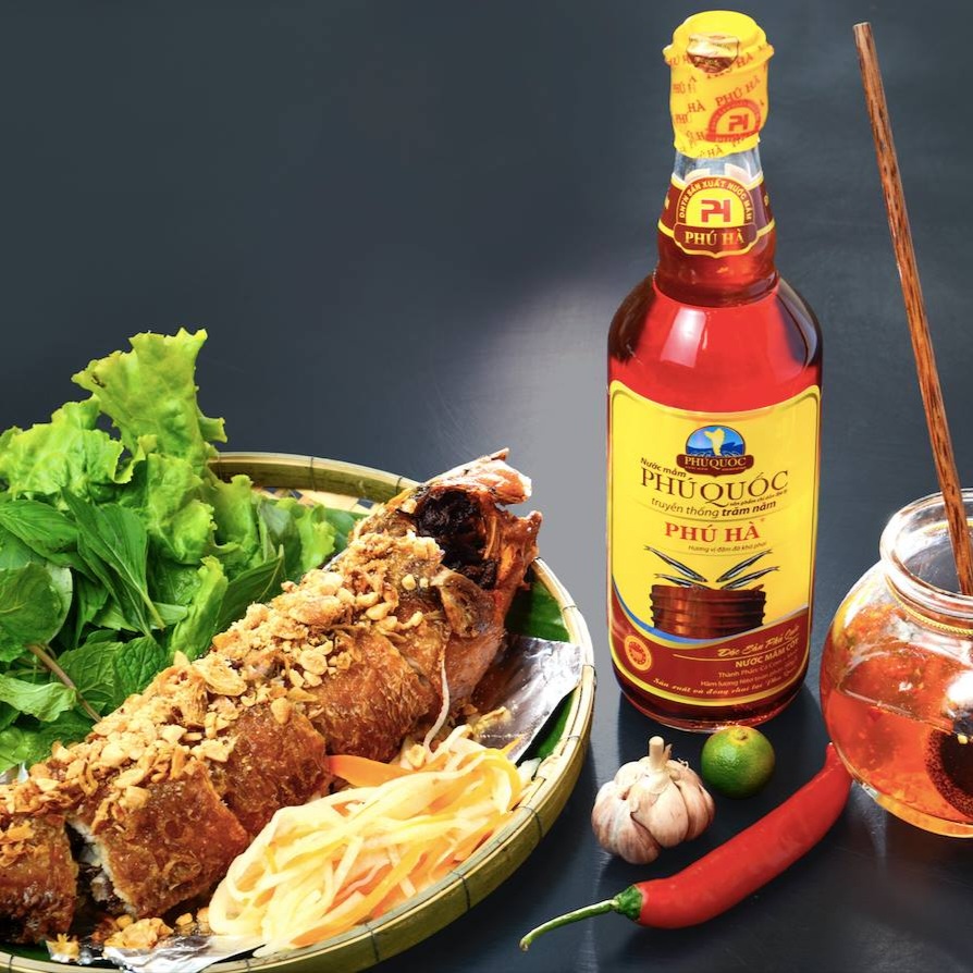1. Nước mắm Phú Hà 43 độ đạm ăn với gì ngon?