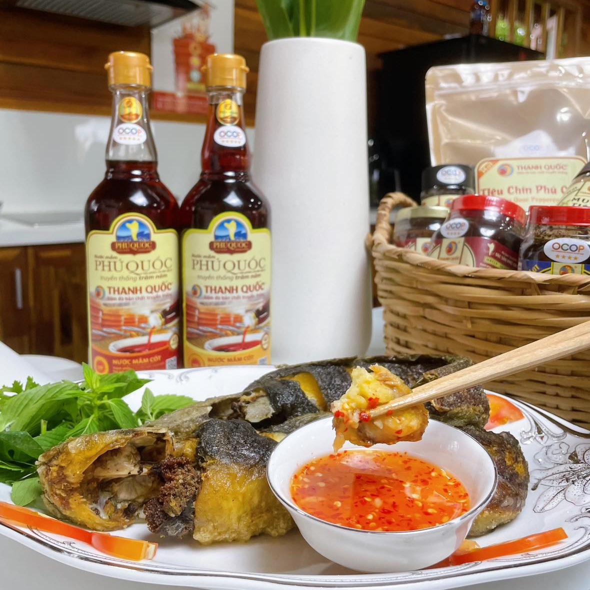 5. Nước mắm chấm cá chiên