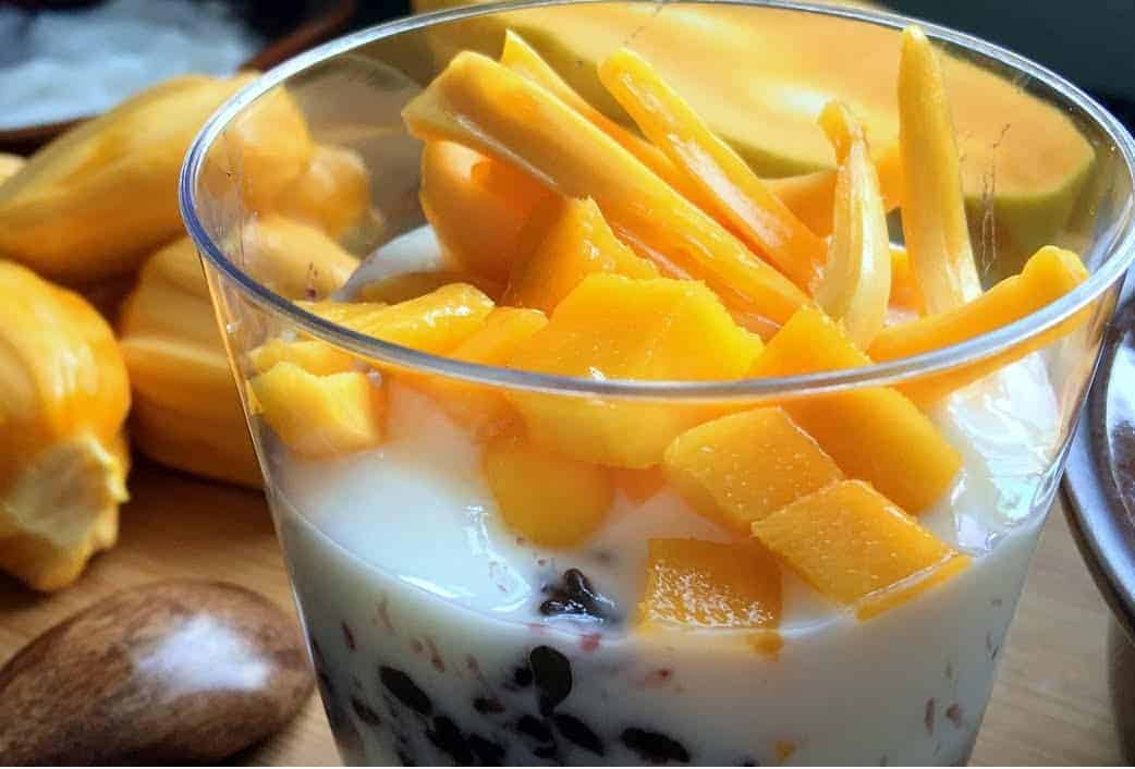 1. 1 ly sữa chua mít chứa bao nhiêu calo?