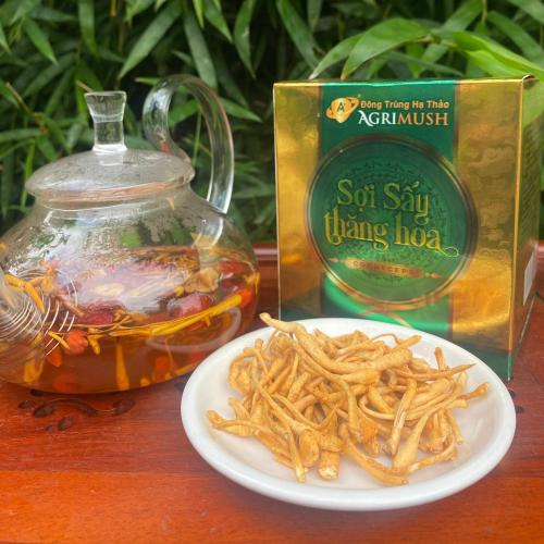 1. Trà đông trùng hạ thảo nguyên chất