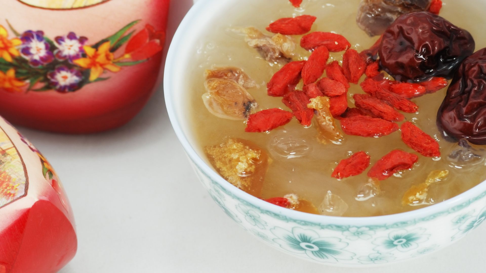 Cung cấp dưỡng chất thiết yếu cho mẹ và thai nhi