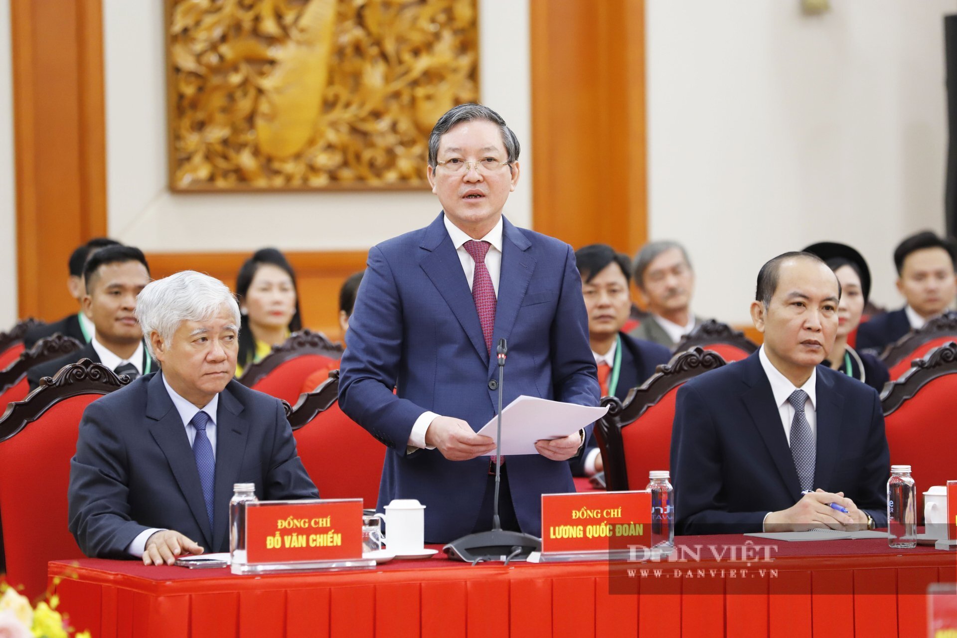 Tham dự buổi tiếp kiến còn có đồng chí Đỗ Văn Chiến,