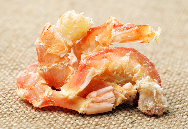 Chọn tôm khô có màu sắc tự nhiên