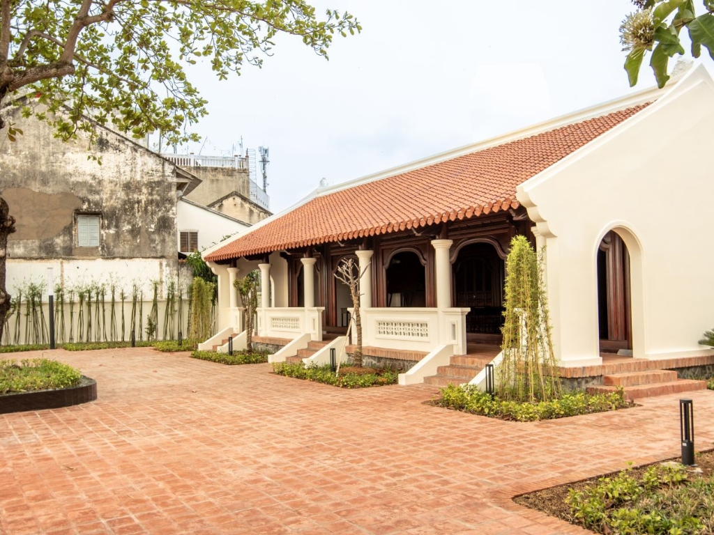 Dấu ấn "Trí Đức học xá" bên đầm Đông Hồ