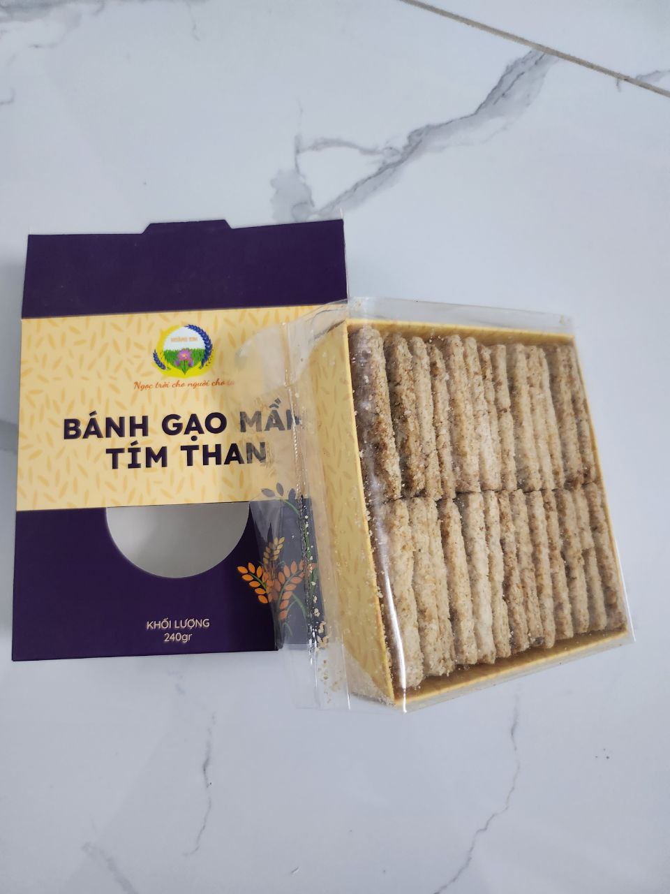 Màu sắc hấp dẫn và bao bì tinh tế
