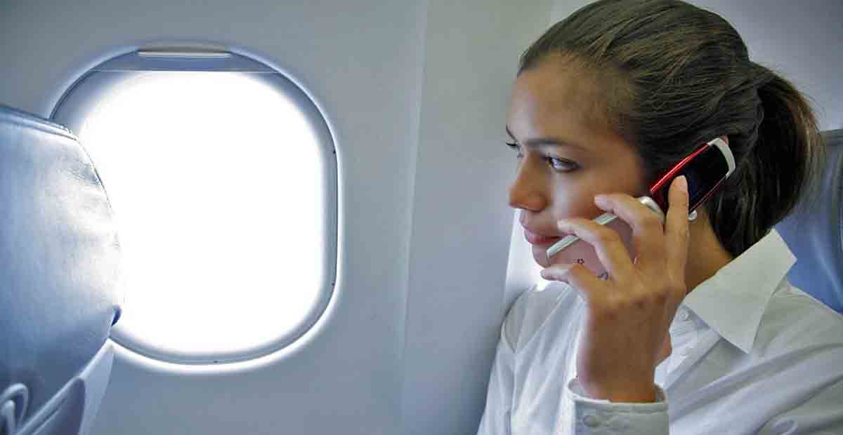 Không sử dụng điện thoại trên máy bay