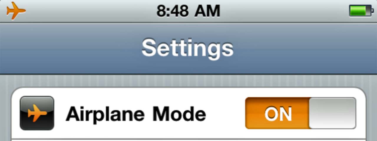 Tại sao phải tắt điện thoại di động hoặc chuyển điện thoại về chế độ máy bay ?