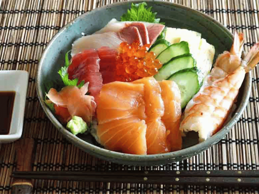 Chirashi sushi