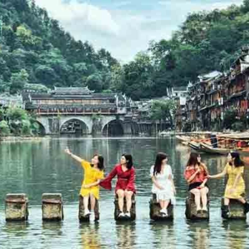 Những Điều Cần Biết Khi Đến Du Lịch Tại Phượng Hoàng Cổ Trấn