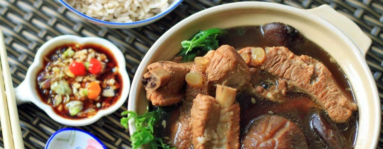 Giò heo Bah Kut Teh