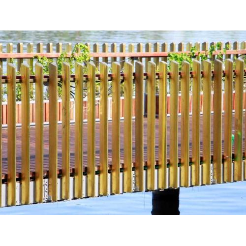 Tuyến đường đi bộ lót sàn gỗ lim trên sông Hương