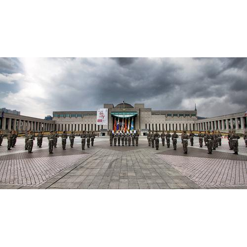 17. Đài tưởng niệm Chiến tranh Hàn Quốc