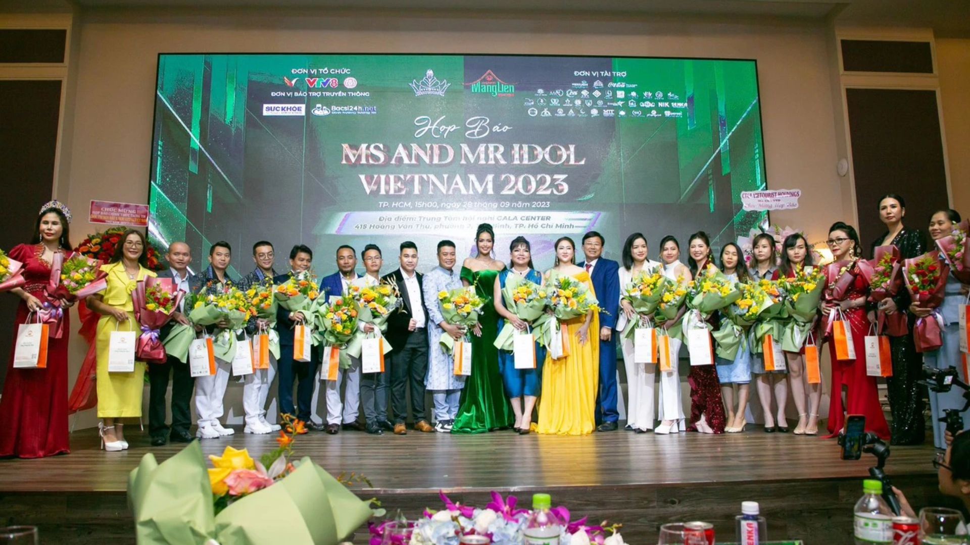 1. Sự kiện ra mắt đầy ấn tượng và quy mô