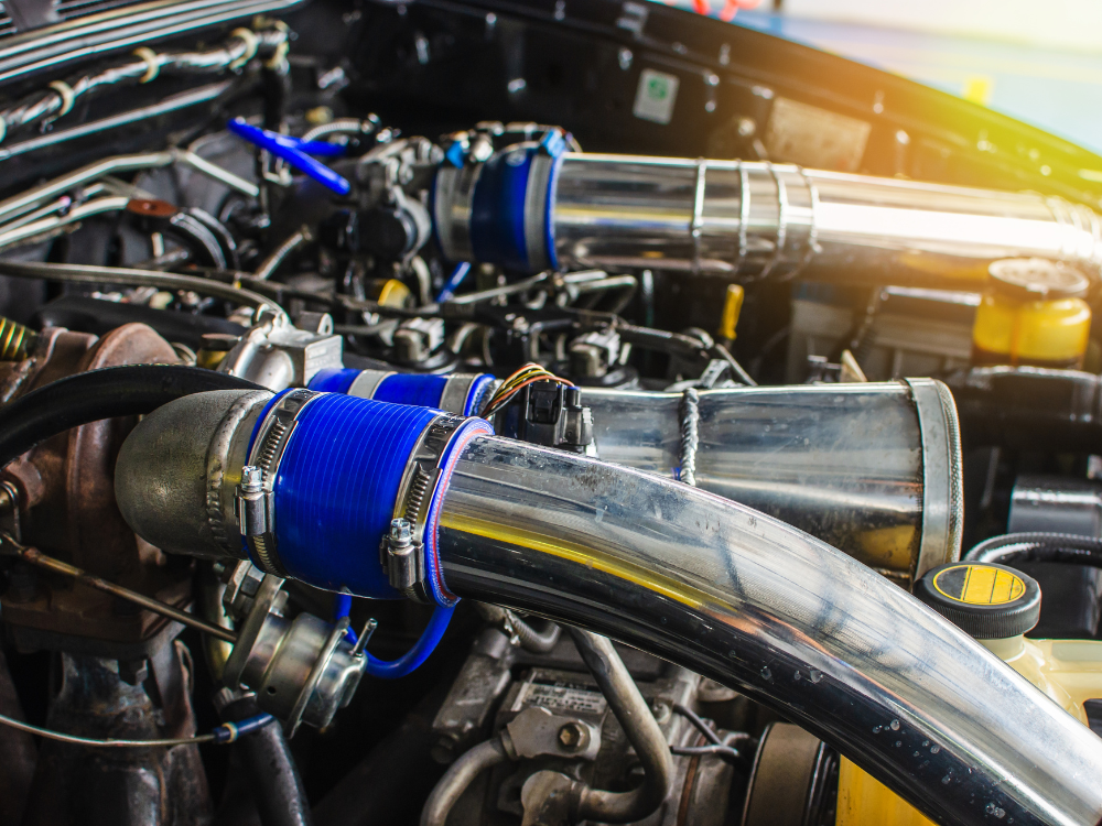 3. Làm sạch bên trong động cơ