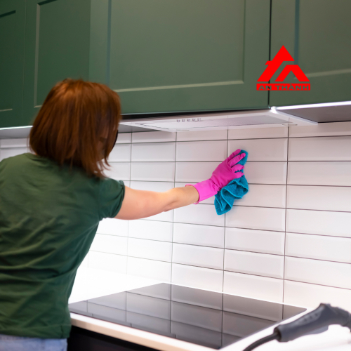 Cách Làm Sạch Dầu Mỡ Bám Lâu Ngày Trên Tường Bếp