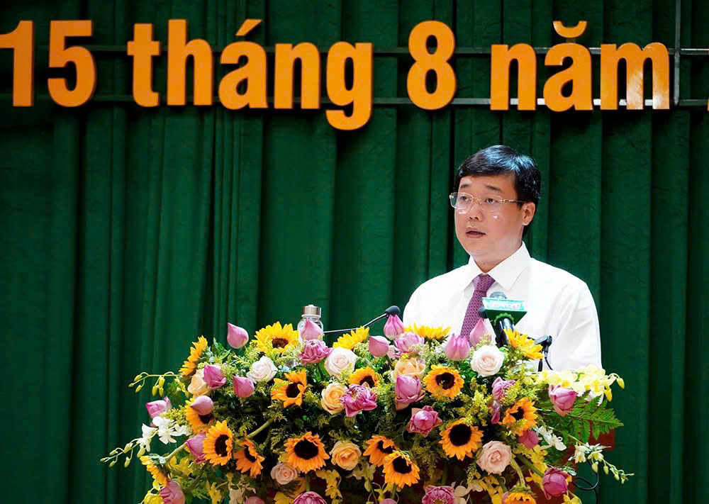 Sự hiện diện lãnh đạo tỉnh, các Đại biểu