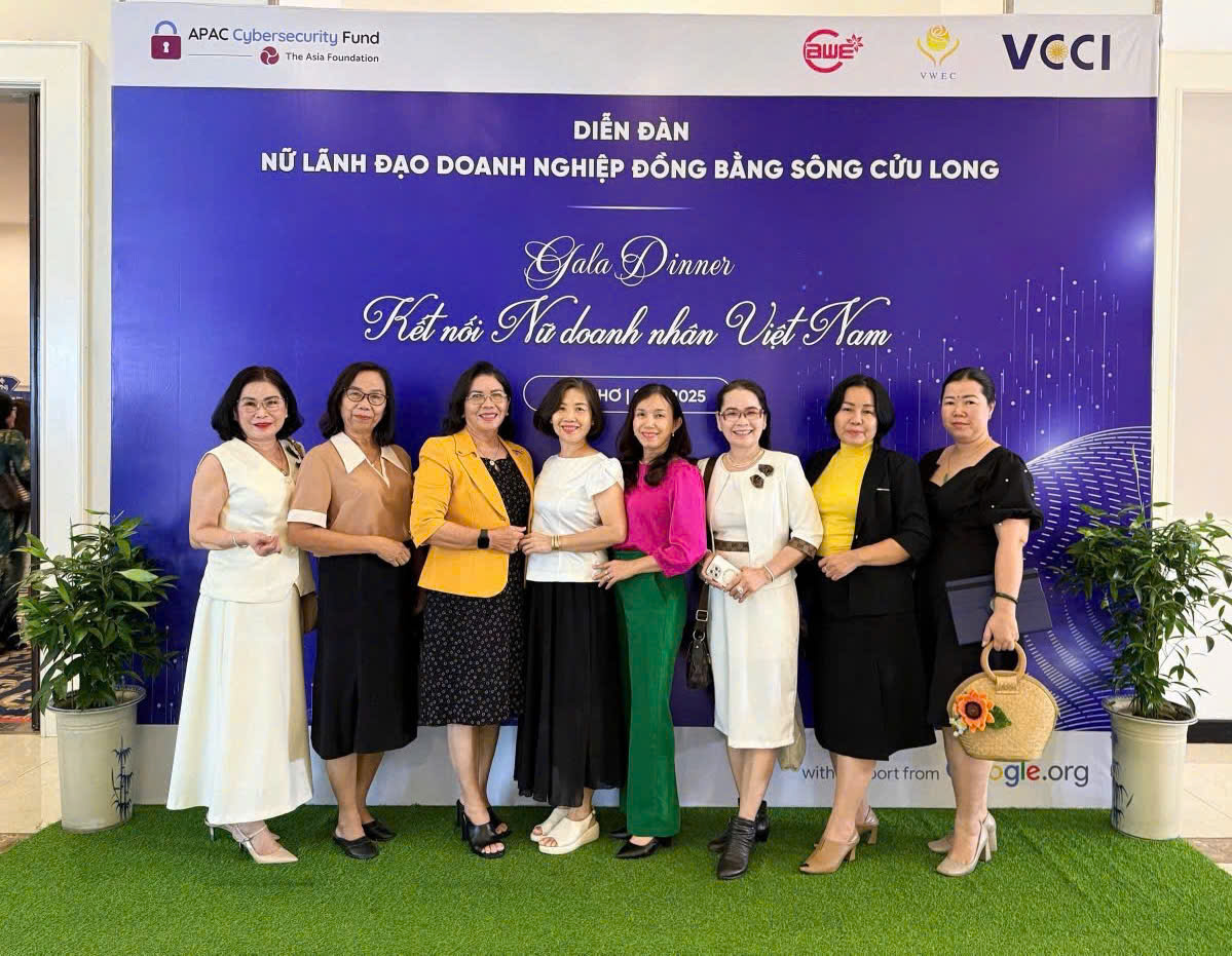 2. Thành phần tham dự