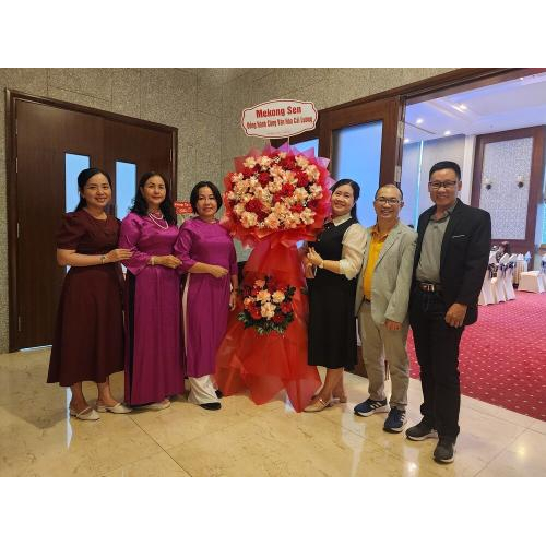 Thành phần tham dự