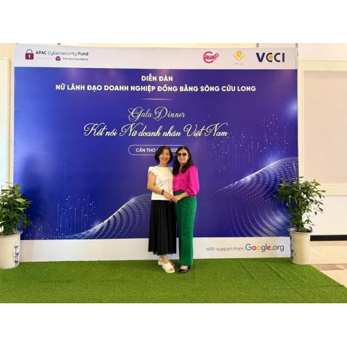 2. Thành phần tham dự