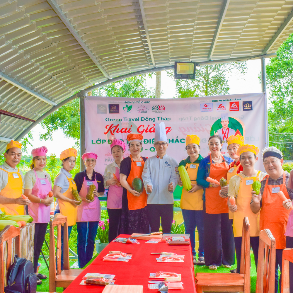 Khai Giảng Lớp Đào Tạo Điêu Khắc Rau – Củ – Quả Cùng Green Travel Đồng Tháp