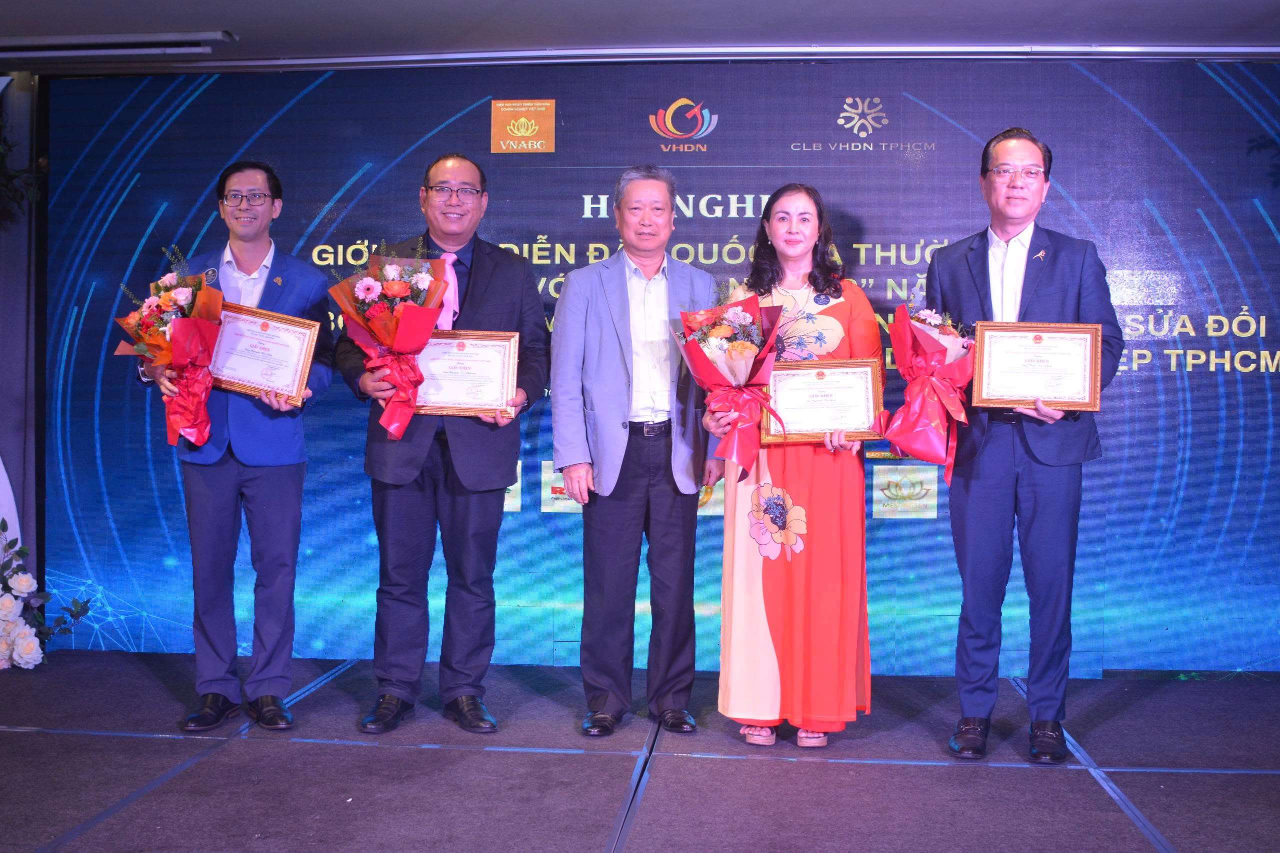 Nỗ lực tập thể, thành tựu chung