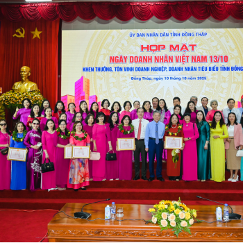 Hội Nữ Doanh Nhân Tỉnh Đồng Tháp Tham Dự Ngày Doanh Nhân Việt Nam 13/10 Vinh Danh Doanh Nghiệp – Doanh Nhân Tiêu Biểu Năm 2025