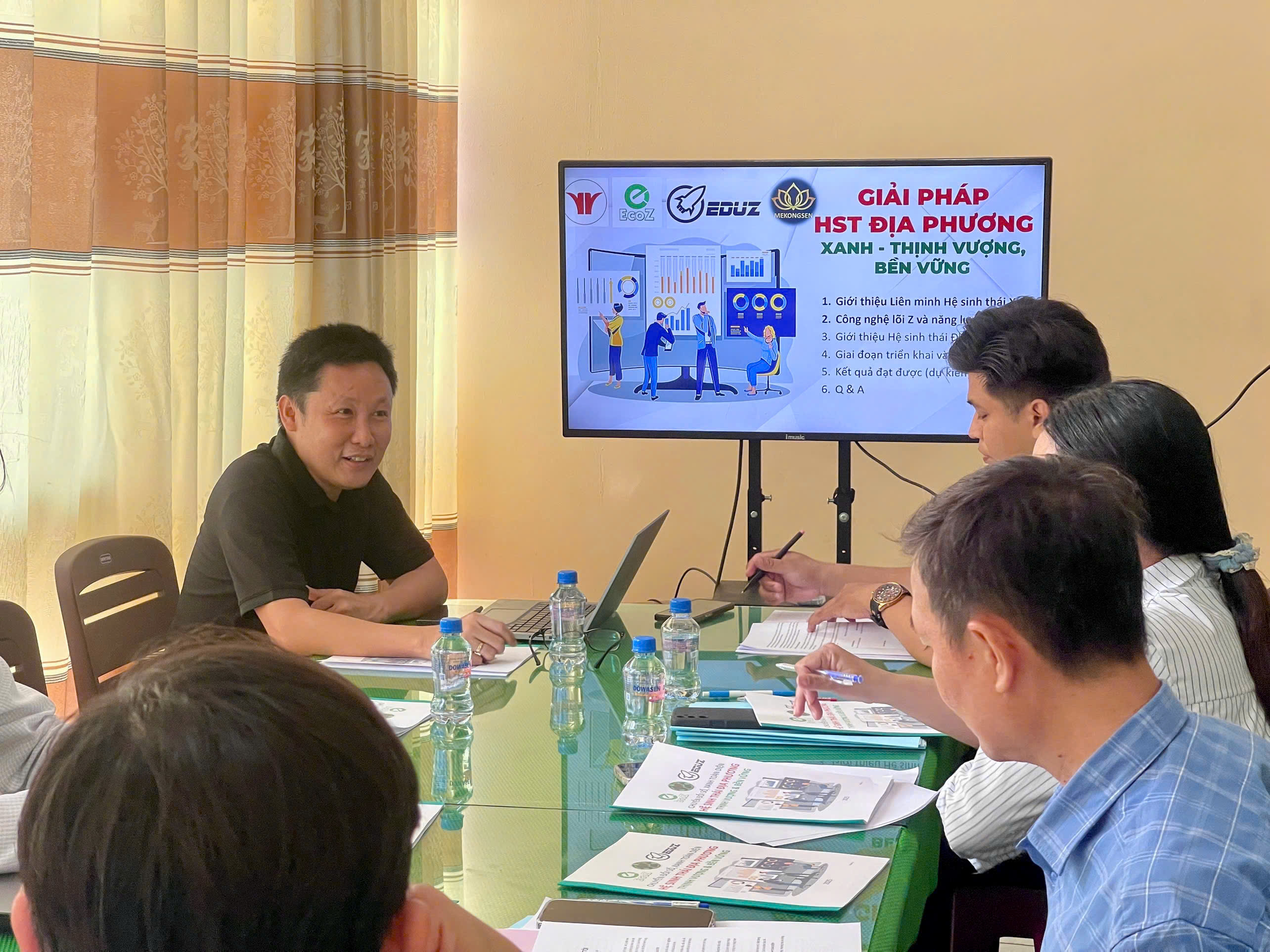 Một số hình ảnh tại cuộc gặp gỡ trao đổi