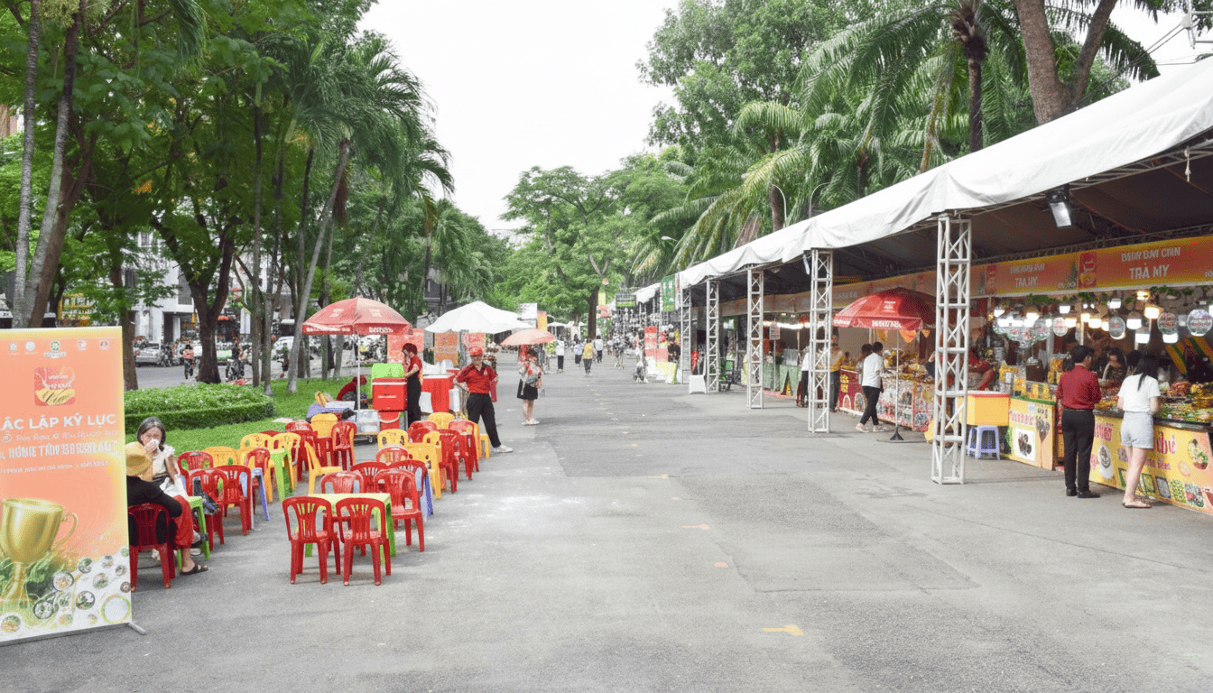 Lễ hội quy tụ gần 100 gian hàng