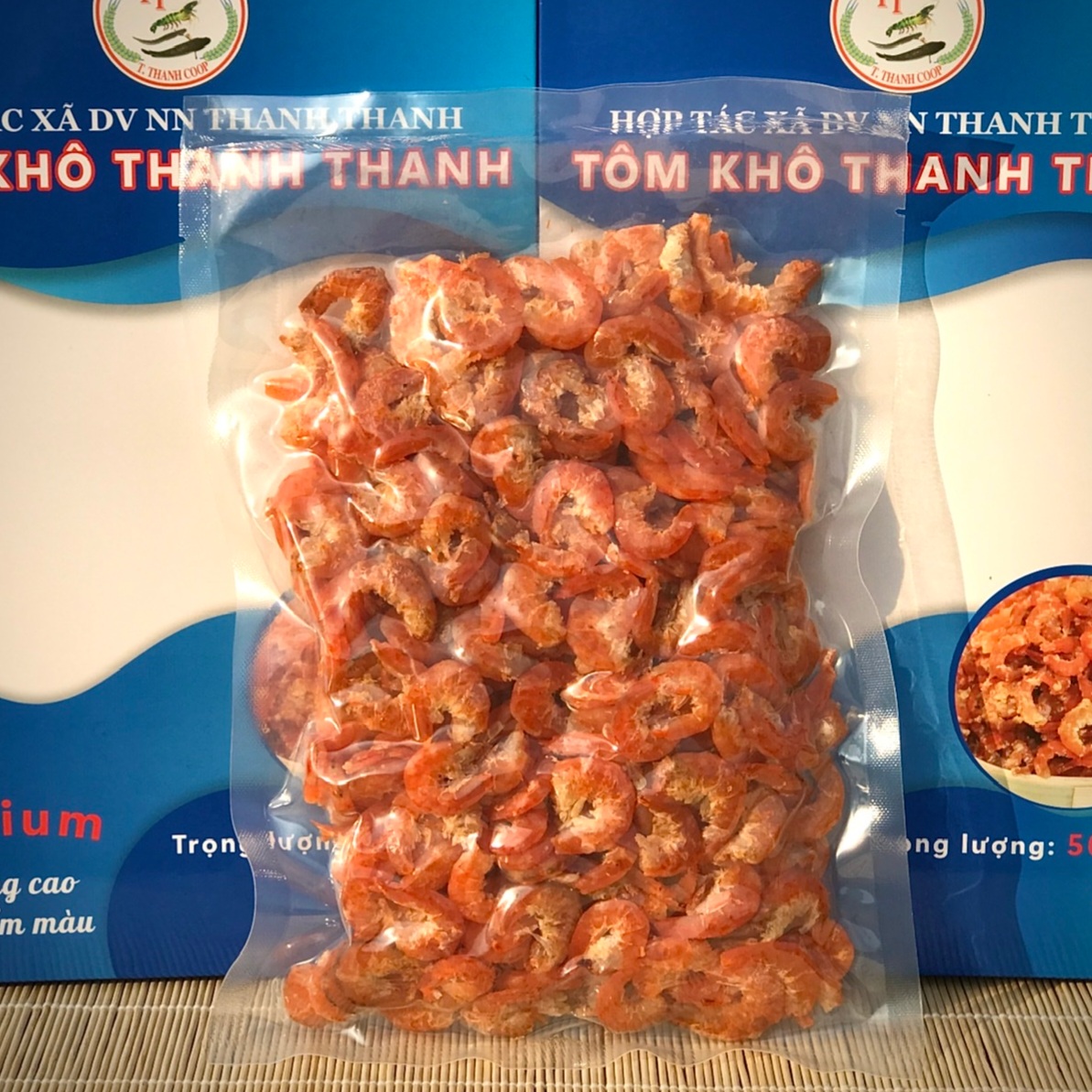 Người bị viêm khớp ăn tôm được không?