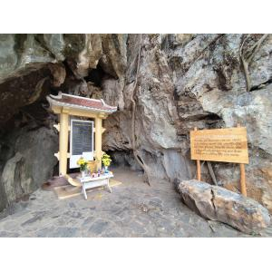 Khám phá vẻ đẹp độc đáo của Núi Đá Dựng