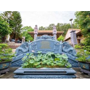 Từ “Nàng ái cơ trong chậu úp” đến “Áo cưới trước cổng chùa”