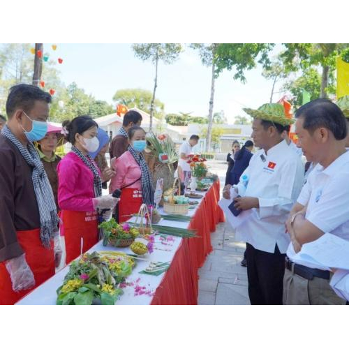 Hội thi Làm bánh dân gian – Gói trọn vị quê trong từng món bánh: