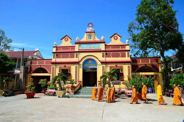 Kiến trúc cổ kính và Không gian văn hóa Phật giáo đặc sắc