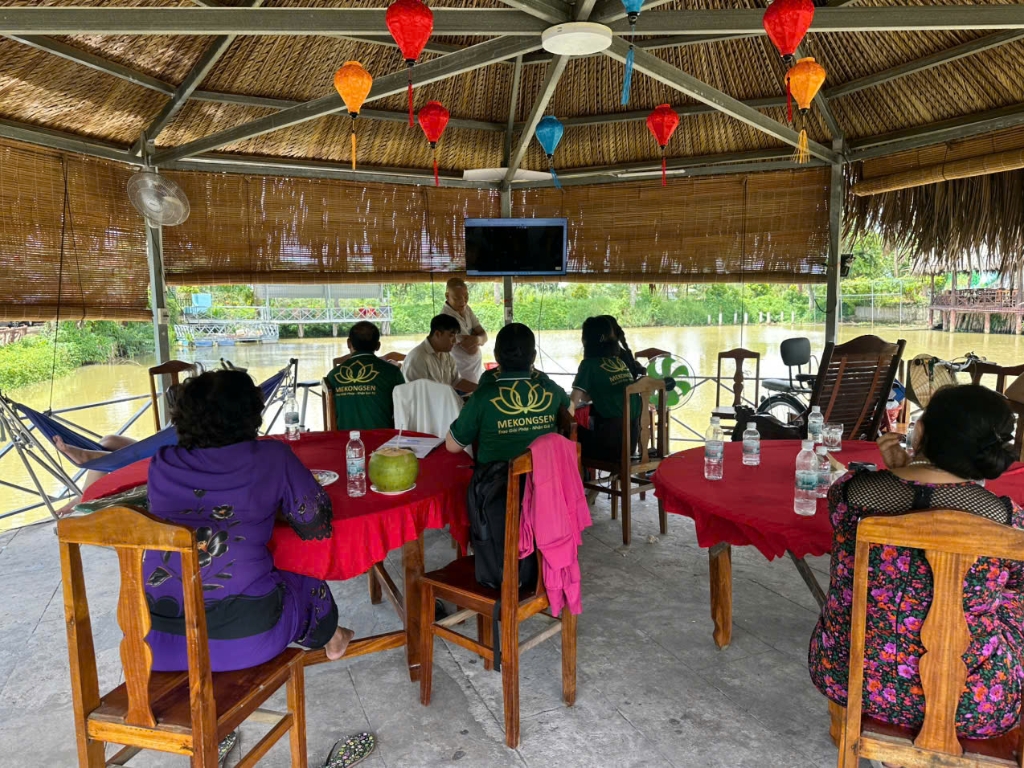 Quy tụ khách mời và doanh nghiệp thân thiết